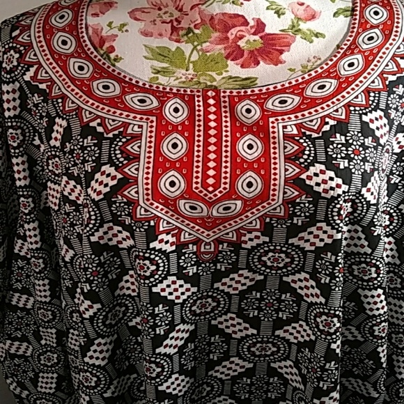 Tunic /cover up one size fits most - Picture 2 of 5